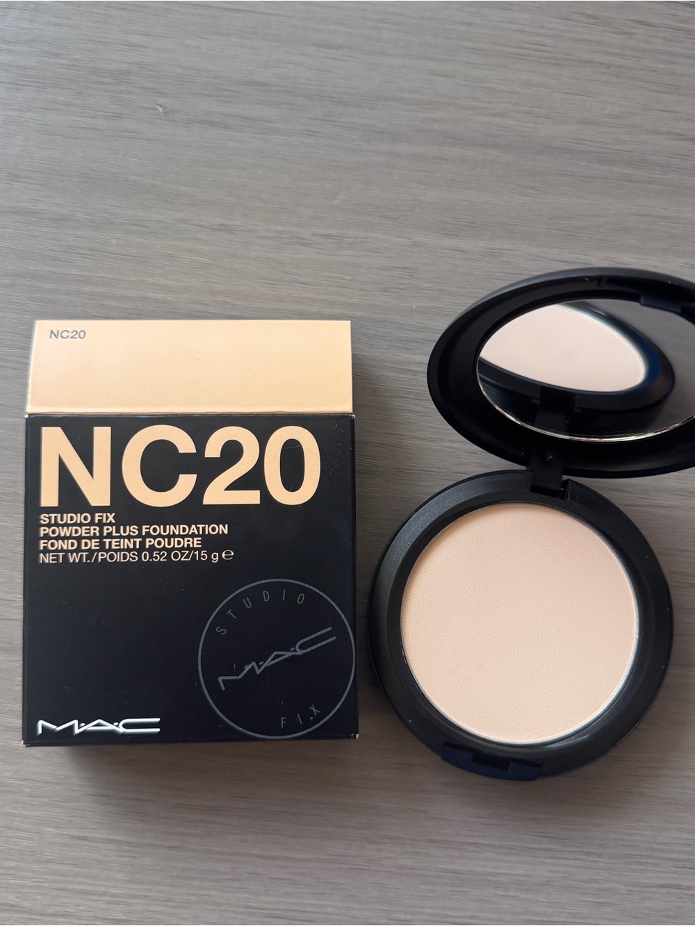 Mac Studio Fix Powder Plus Foundation NC20 Oil Control Full Coverage 15g NIB